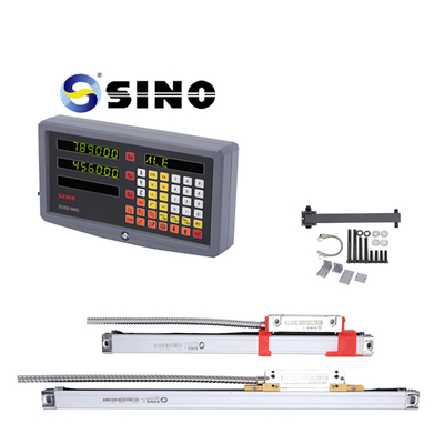 Sistema de lectura digital SINO SDS2-3MS DRO con tres pantallas numéricas coordinadas para la fresadora de torno